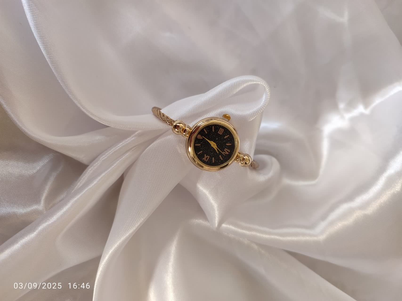 ساعت بنگلی  دخترانه