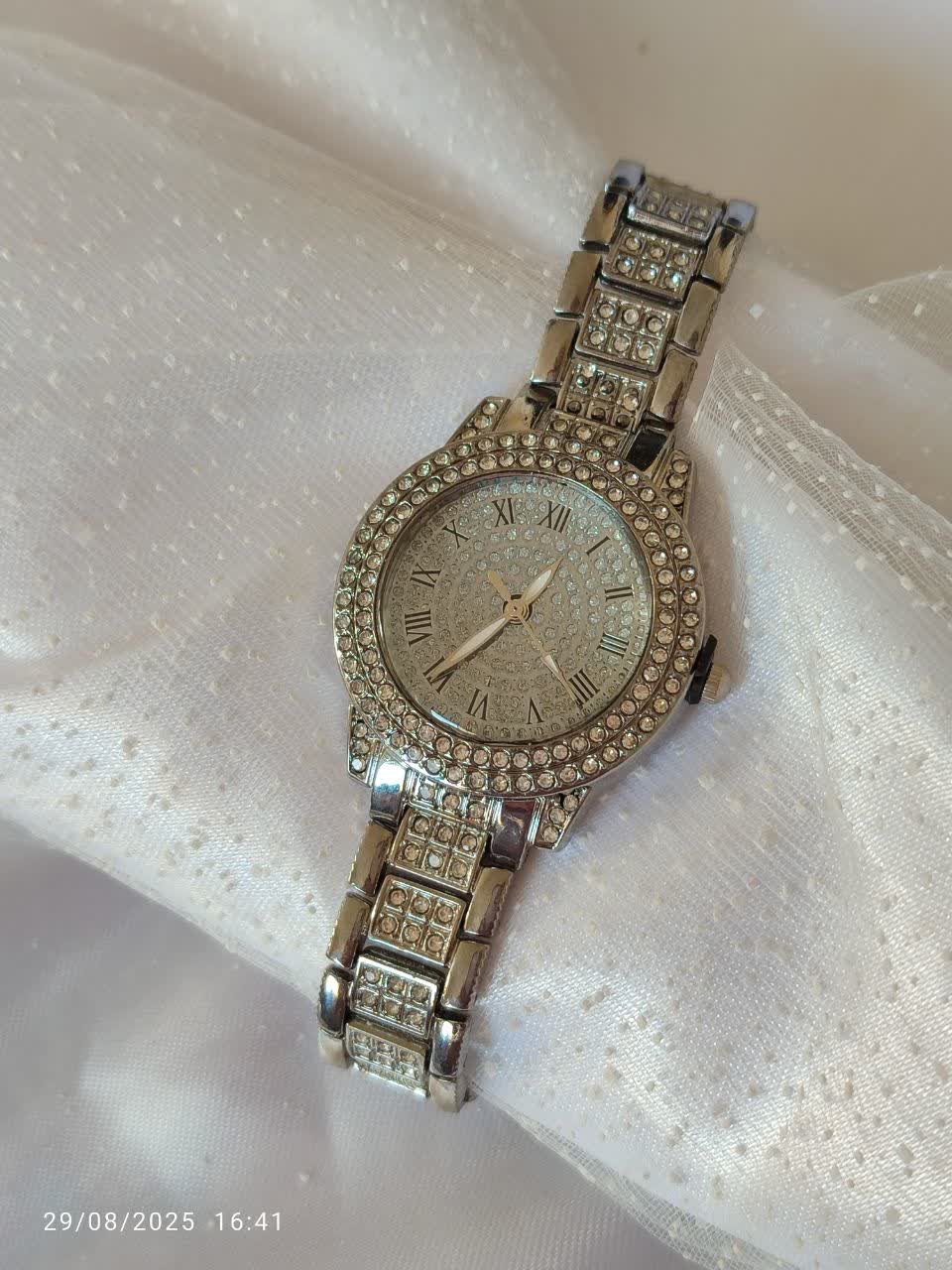 ساعت فول نگین دخترانه ضد حساسیت و رنگ ثابت